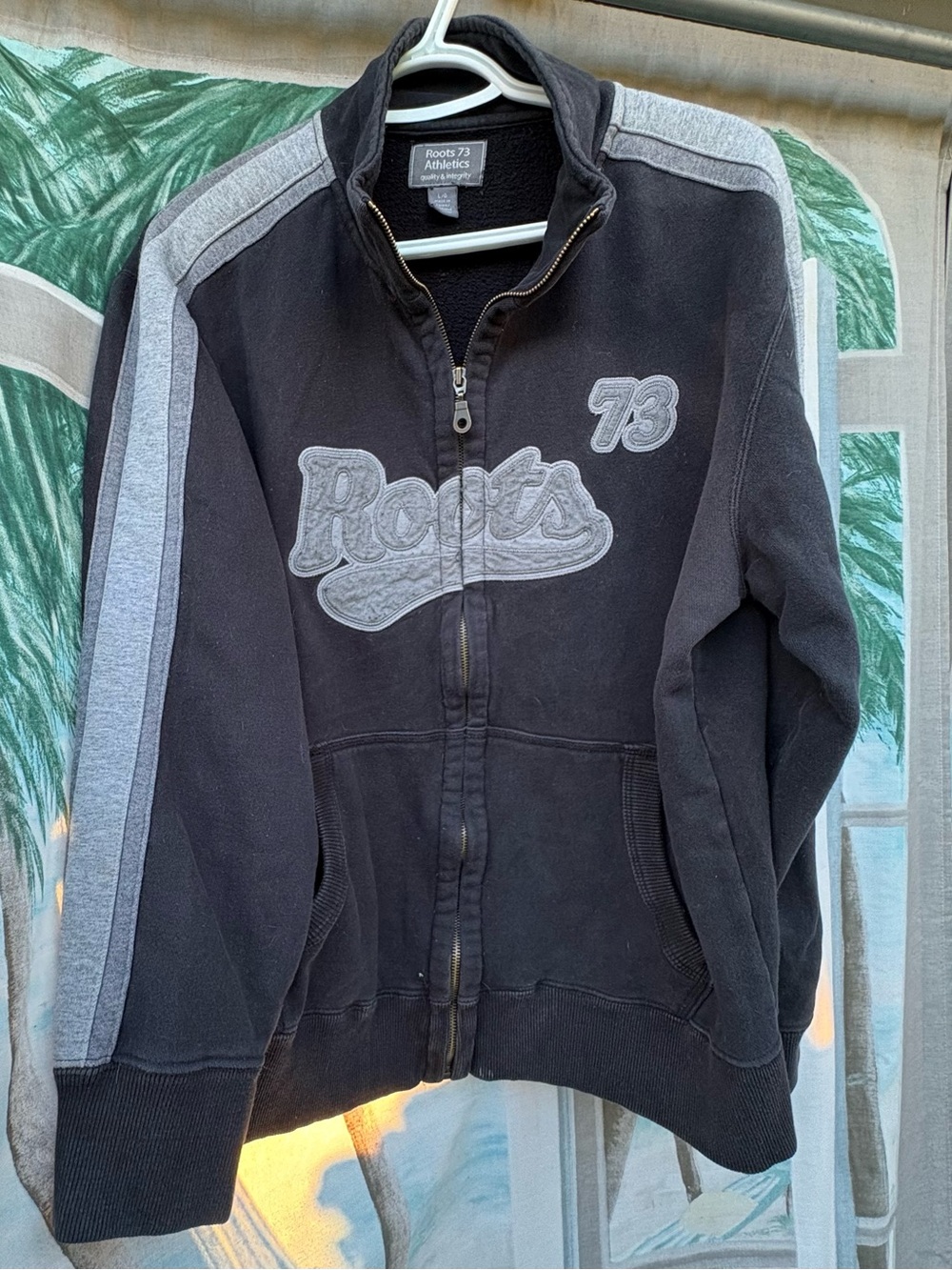 Vintage Roots mens Black and Gray Athletic Zip Jacket - Picture 3 of 6